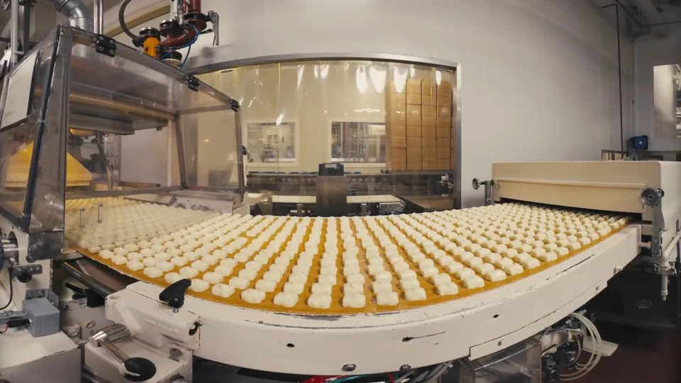 Still from the Leonidas VR factory experience